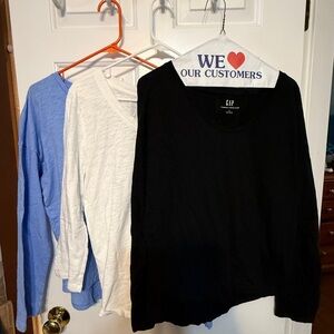 GAP Women's Sky Blue Long Sleeve Tee